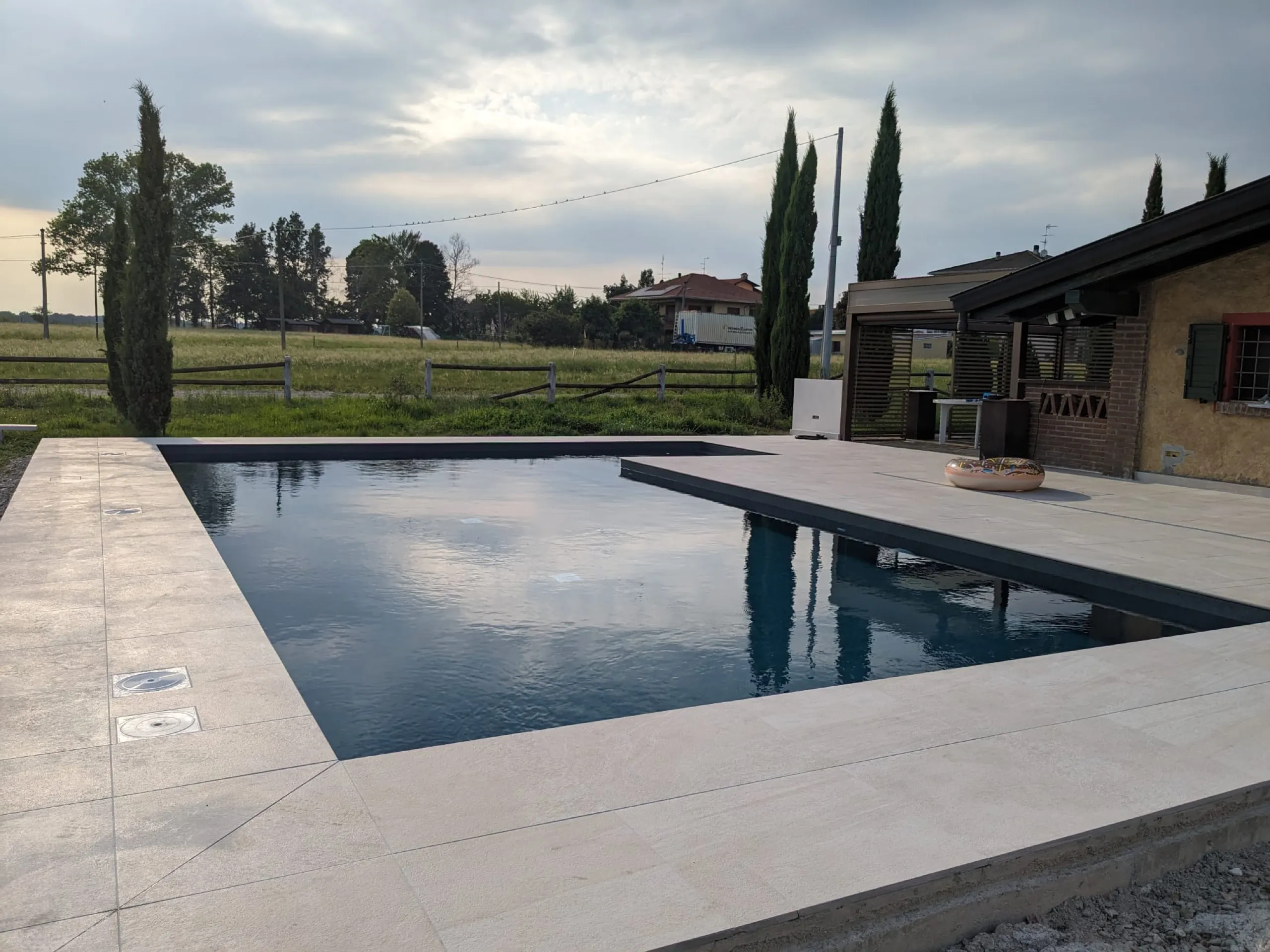 Piscina interrata realizzata da Greenjoy Piscine