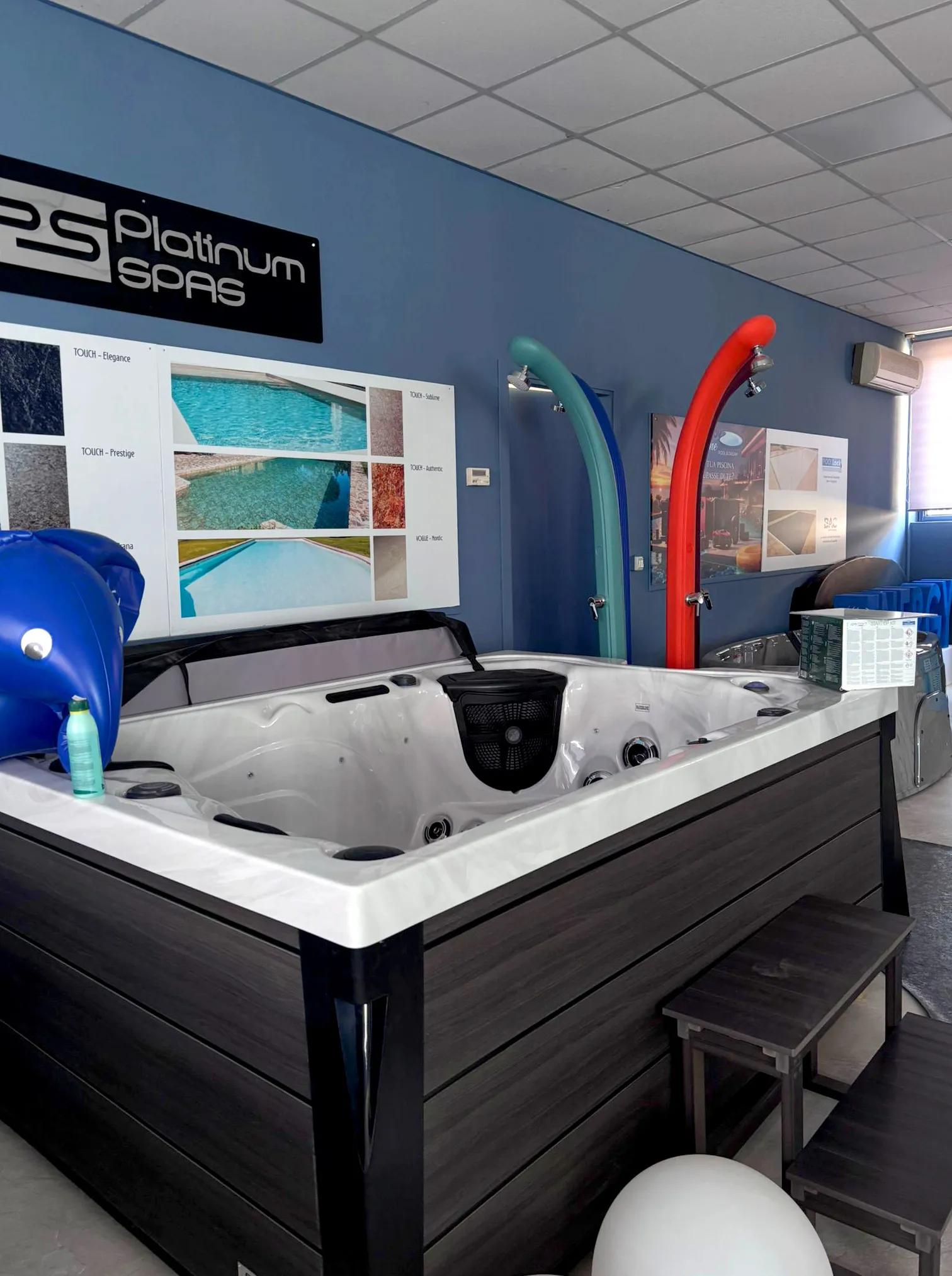 Showroom Greenjoy di Besnate: spa, saune e vasche esposte, foto 8